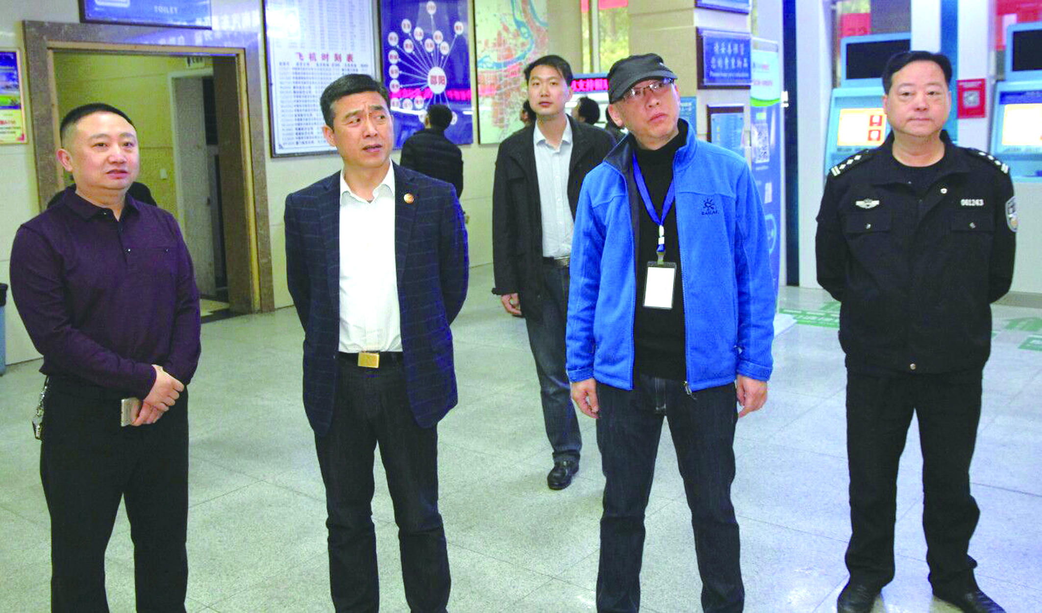 3月16日上午，以省委保衛(wèi)處處長尹年春為組長的反恐安全檢查組到市汽車北站開展反恐安全檢查