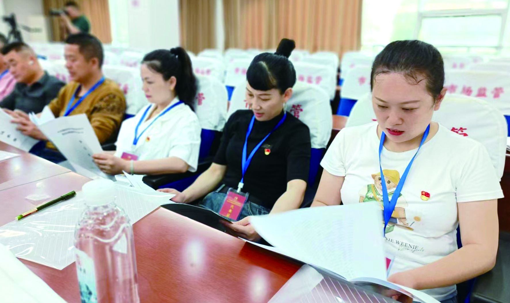 集團公司黨委開展創(chuàng)先爭優(yōu)活動 推薦評選先進基層黨組織、優(yōu)秀黨務工作者和優(yōu)秀共產(chǎn)黨員 （李高雄報道） 