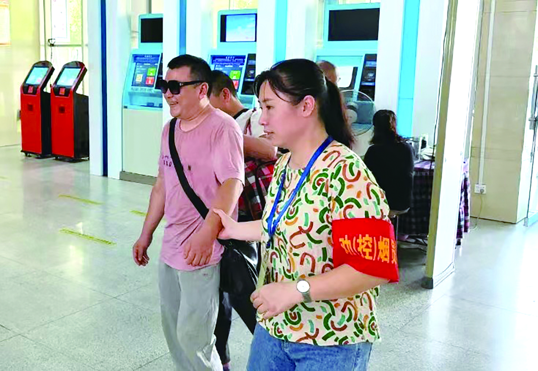 立足平凡崗位 彰顯黨員風(fēng)采 ——記集團(tuán)公司優(yōu)秀共產(chǎn)黨員、邵陽汽車北站副站長謝偉 田華柱 姚志剛